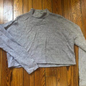 Stradivarius Cropped Turtle Neck